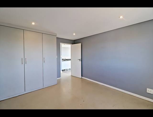 518M² BUILDING FOR SALE IN BRIXTON